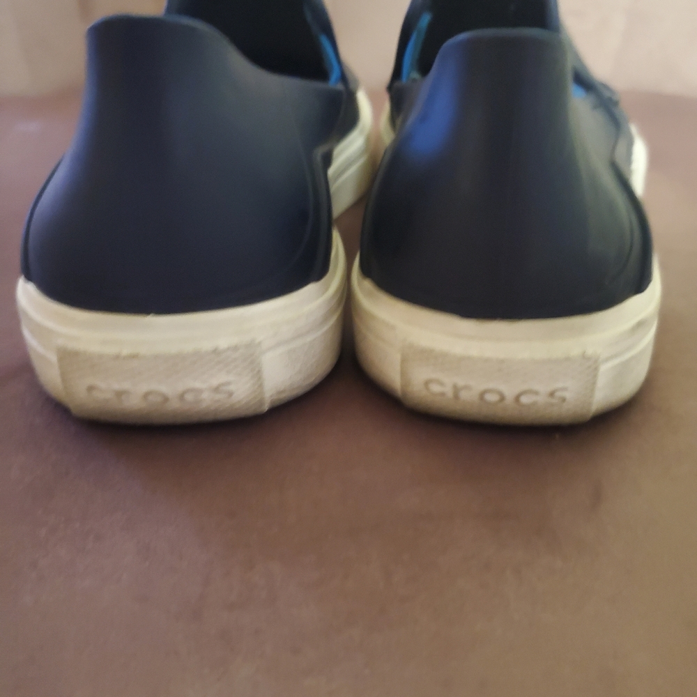 Crocks - Picture 3 of 6